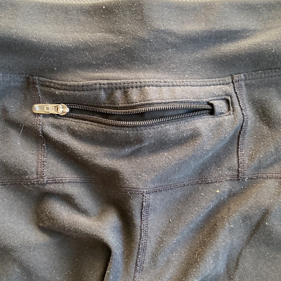 Black Nike workout pants in size M - Picture 3 of 4